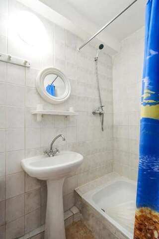 Отель Отель Дружба Киев Стандартный двухместный номер с 1 кроватью или 2 отдельными кроватями-14